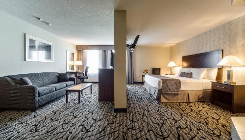 Monte Carlo Inns Oakville Suites image 24