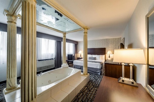 Monte Carlo Inns Oakville Suites image 29