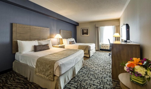 Monte Carlo Inns Oakville Suites image 6